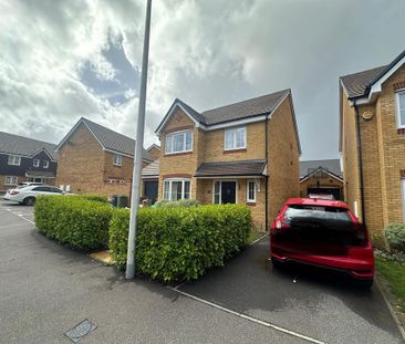 4 bedroom detached house to rent - Photo 3