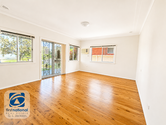 Charming Two Bedroom Home with Flexible Living Space - Photo 1