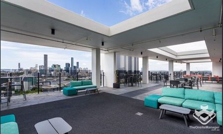 FURNISHED-SELF CONTAINED 1 BEDROOM + 1 BATHROOM APARTMENT - WITH CAR PARK - Photo 4