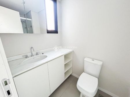 Apartamento com 1 quarto e 30m² para alugar em Rio Branco, Porto Alegre. - Photo 4
