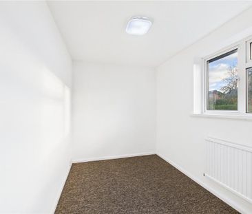 3 bedroom detached house to rent - Photo 4