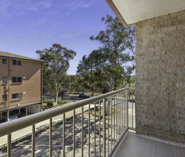 Modern 2-Bedroom Apartment in Prime Queanbeyan Location - Photo 4