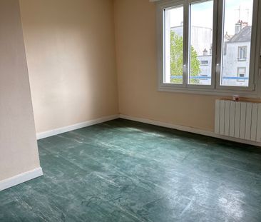 Grand studio idéalement placé - Photo 5