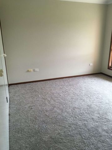 LOW MAINTENANCE, CENTRAL CONVENIENCE - Photo 3