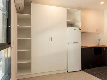 Refreshed Studio Apartment - Photo 3