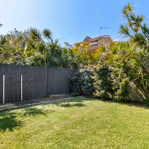 1/72 Pittwater Road, Manly NSW 2095 - Apartment For Rent | Domain - Photo 2