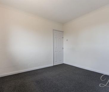 3 bedroom - Photo 4