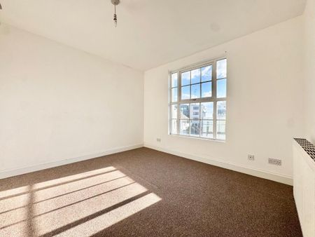 4 bedroom end of terrace house to rent - Photo 5