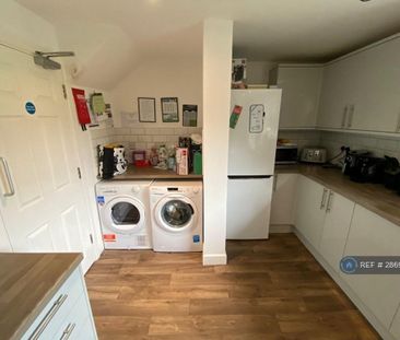 1 bedroom in a house share to rent - Photo 6