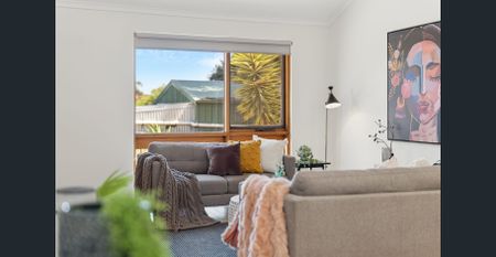 Peaceful Villa Living in a Prime Happy Valley Location - Photo 4