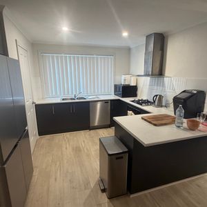 Evanston Gardens - Photo 2