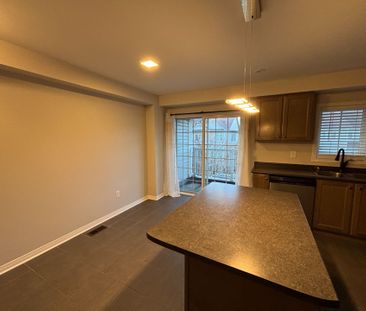 For Lease - 102 Harbourside Drive, Whitby, Ontario - Photo 6