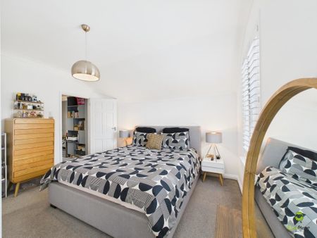 5 bedroom semi-detached house to rent - Photo 5