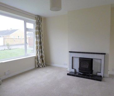 3 bedroom semi-detached house to rent - Photo 2