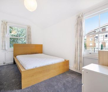 4 bedroom end of terrace house to rent - Photo 5