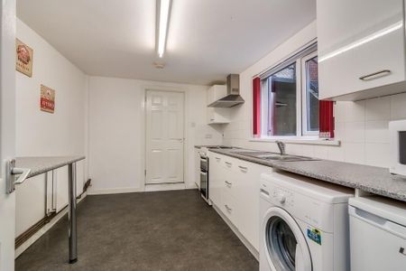 Flat 1, 45 Magdala Street, Belfast, BT7 1PU - Photo 2