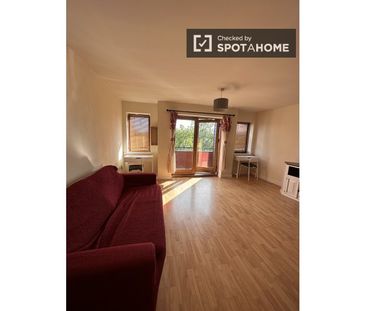 Bed for rent in 2-bedroom apartment in Dublin - Photo 5