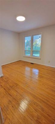 For Lease - 64 Farningham Crescent Unit# MAIN, Toronto, Ontario - Photo 1