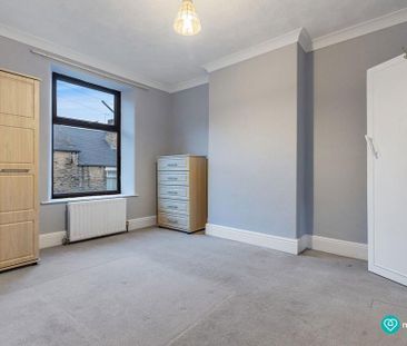 3 bedroom end of terrace house to rent - Photo 4