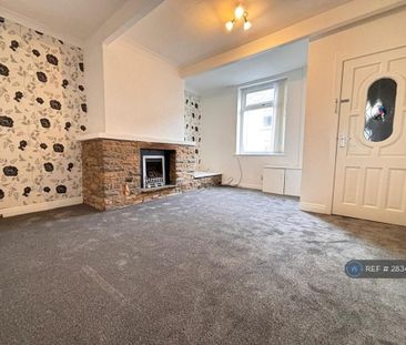 3 bedroom terraced house to rent - Photo 2