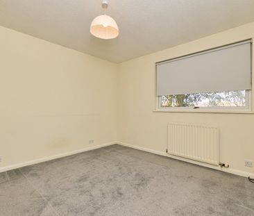 4 bedroom detached house to rent - Photo 4