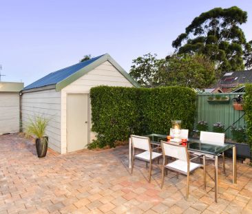 Two level modern home - Photo 5