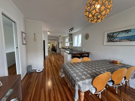 3 Huntleigh Park Way, Ngaio - Photo 4