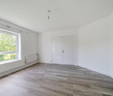 4 bedroom detached house to rent - Photo 5