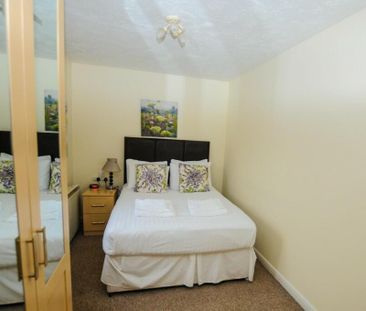 Orchard Gate, BS32 - Photo 2