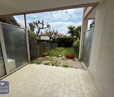 Location Appartement 1 pièce 19m² ST LAURENT DU VAR 06700 - Photo 1