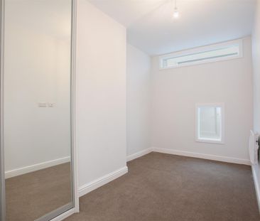 Rent Apt 1 Bank Street House, Sheffield, S1 £950pcm - Photo 6