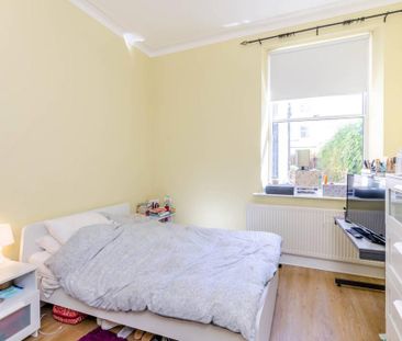 5 bedroom end of terrace house to rent - Photo 4