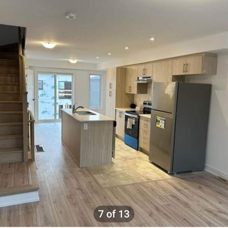 For Lease - 25 Pumpkin Corner Crescent, Barrie, Ontario - Photo 3