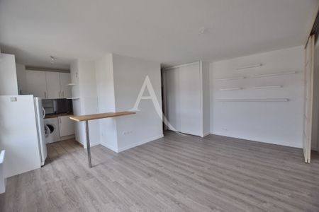 Location Appartement 1 pièce 37m² - Photo 4