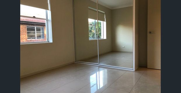 Two Bedroom Apartment in Wollongong CBD - Photo 1