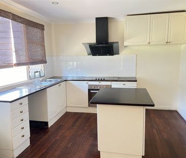 Easy Living in Dudley Park - Photo 4