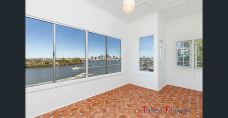 Sensational Brisbane River/City Views – Hamilton Hill - Photo 4