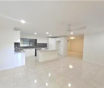 LARGE FAMILY HOME IN A1 LOCATION! - Photo 5