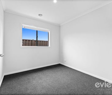 Brand new Stunning Family Home in Manor Lakes! - Photo 6