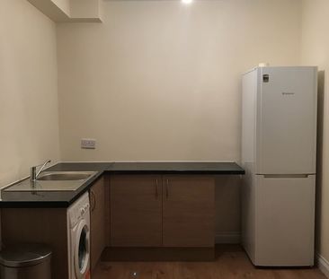 Studio Flat, Wanstead Park Road, IG1 - Photo 1