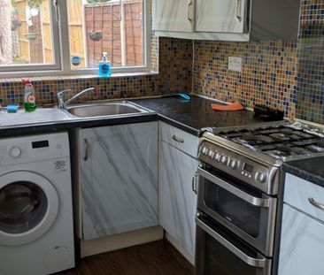 3 Bed Terraced House, York Road, B28 - Photo 1