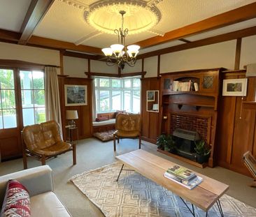 FAMILY LIVING CLOSE TO THE HOSPITAL - Photo 2