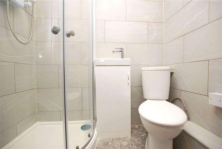 Raymond Crescent, Guildford, Surrey, GU2 - Photo 4