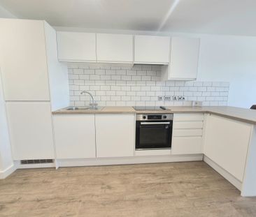 Cow Green, Halifax - Photo 3