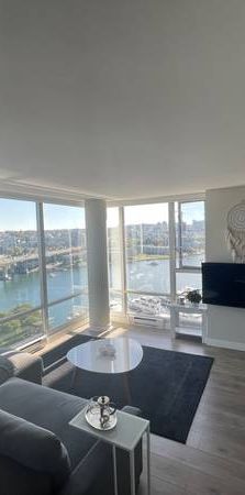 Marinaside water view fully Renovated fully Furnished - Photo 1