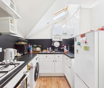 2 bedroom flat to rent - Photo 3