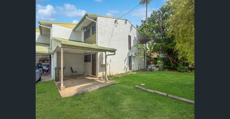 2-Bedroom Townhouse in a Convenient Woree Location - Photo 4