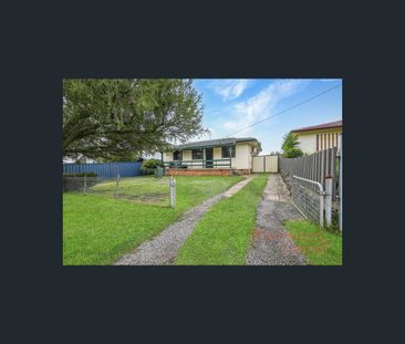 31 Duckenfield Avenue, Woodberry, NSW 2322 - Photo 3