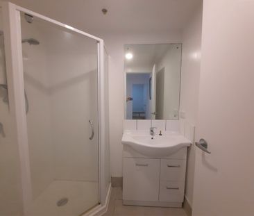 2 bed room unit - 3 mins walking distance to AUT / Korean supermark... - Photo 3