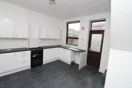 2 bedroom terraced house to rent - Photo 5